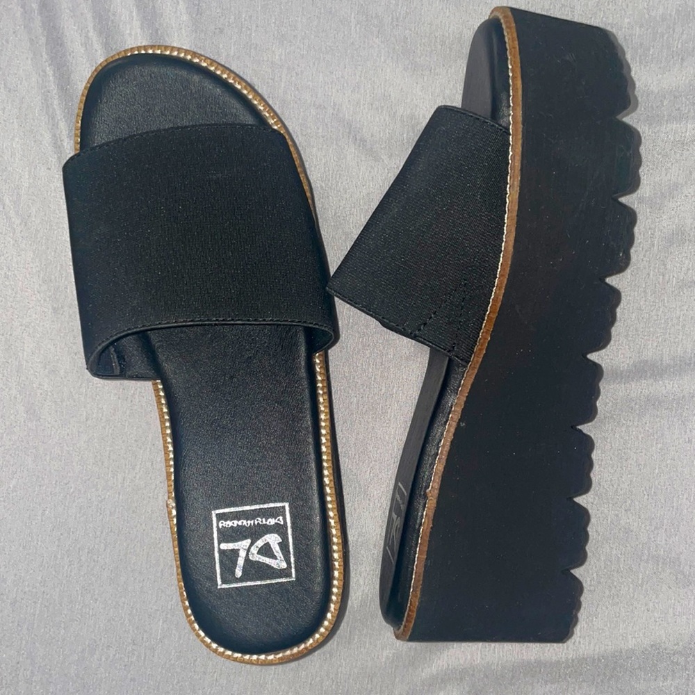 Dirty Laundry Black platform shoes